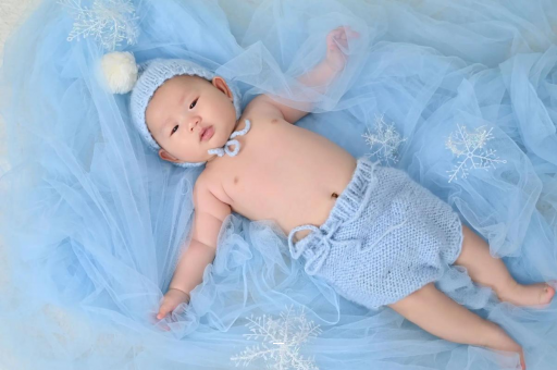 泽州宝宝侧翻太早的原因